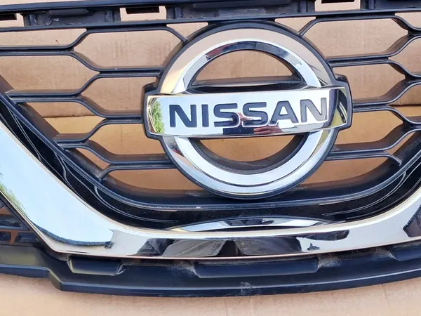 Nissan Micra K13 front grille 62310-3HN0A image 5