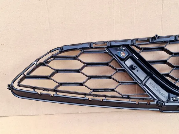 Nissan Micra K13 front grille 62310-3HN0A image 9