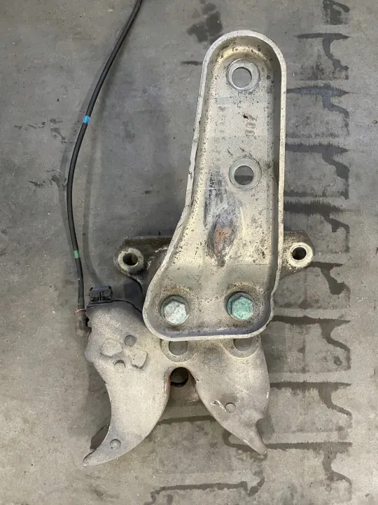 Fechadura Cabine Mercedes Actros OEM A9603176643 - Usado image 3