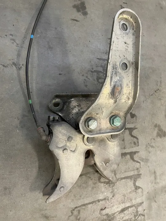Fechadura Cabine Mercedes Actros OEM A9603176643 - Usado image 4