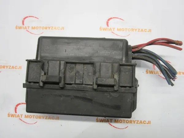 Jeep Patriot 2.4 relälåda OEM P68058112AB image 3