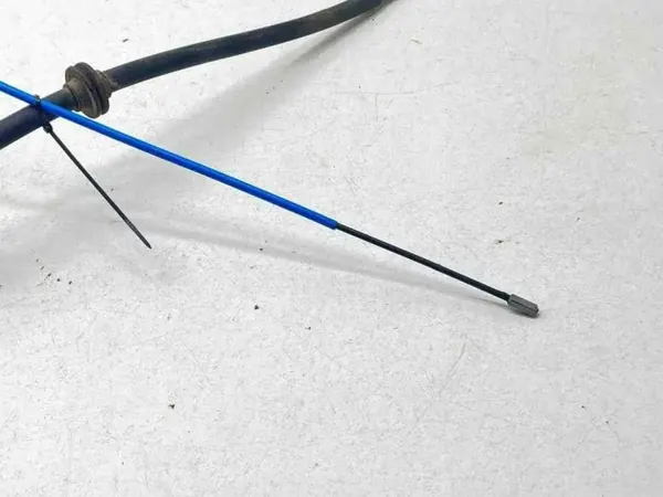 Câble de Frein à Main OEM 364007157R pour Renault Megane IV image 3