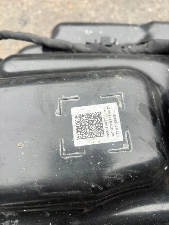 Pompe à réservoir AdBlue OEM 5WA131877T VW Golf 8 image 3