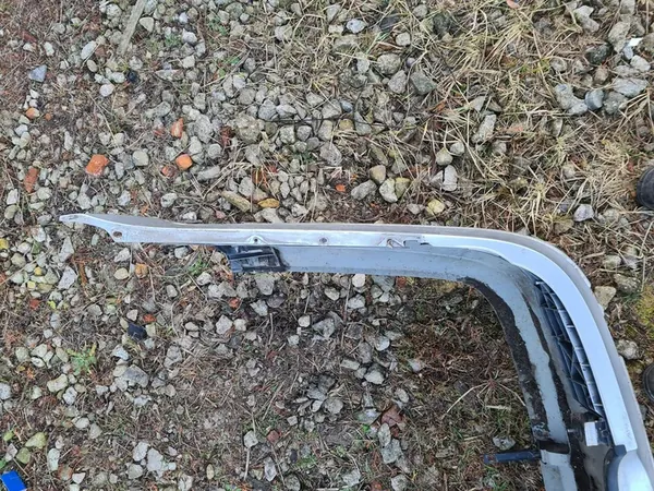 Parachoques Mercedes-Benz E W211 2004 image 8