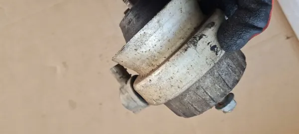 Audi A6 Moottorin Kiinnitys Vasen 2.0 TDI OE 4F0199379BK image 6