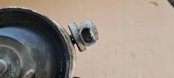 Audi A6 Moottorin Kiinnitys Vasen 2.0 TDI OE 4F0199379BK image 9