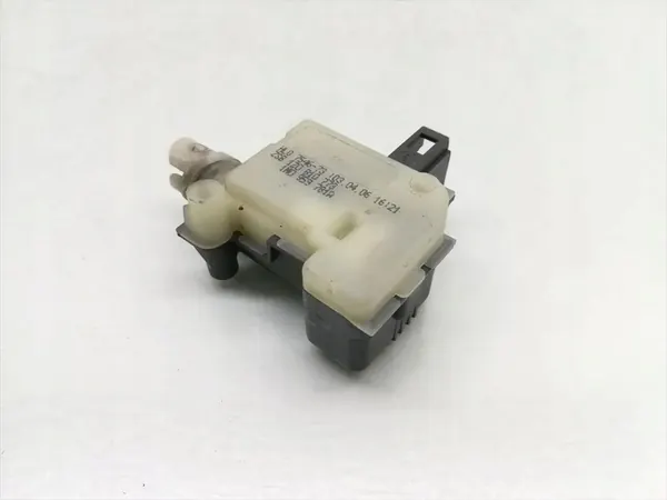 Skoda Octavia Bränsletanklås 1.9 TDI Diesel image 9