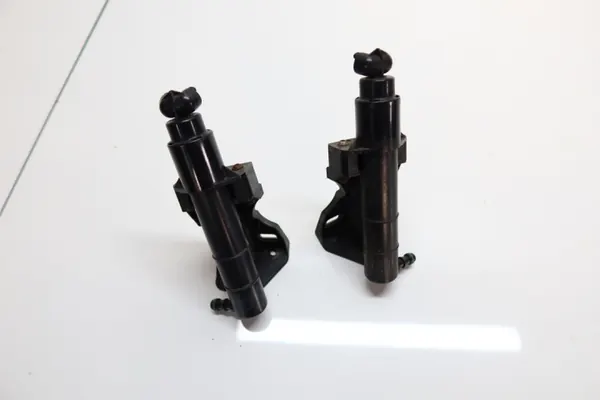 Mercedes W164 ML/GL Koplampsproeier OEM 1648600847/0747 image 2