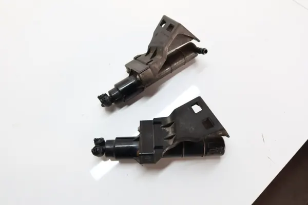 Mercedes W164 ML/GL Koplampsproeier OEM 1648600847/0747 image 4