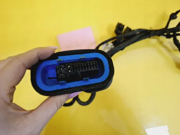 Vasen Takaluukun Kaapeli Audi A4 B6 image 3