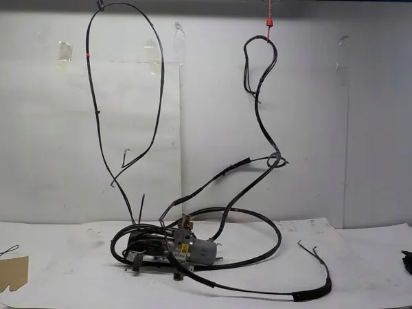 Bomba de tejadilho e linhas atuador Renault OE OEM 103829 image 2
