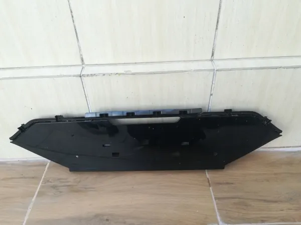 Lotus Eletre achterklepafdekking OEM 8893352357 image 2