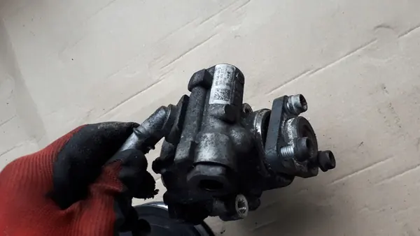 Audi Q5 8R Hydraulische Pomp, Stuursysteem OEM 8R0145155G image 3