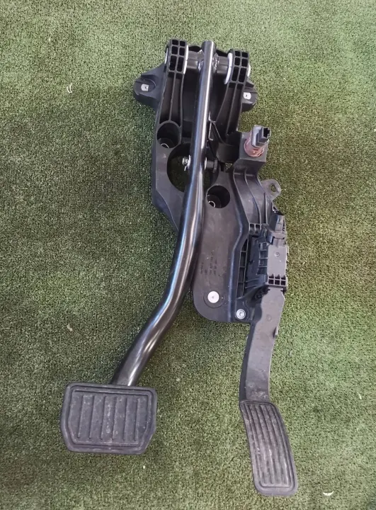 Tesla Model Y Rem Gaspedaal OEM 6PV014021-00 image 2