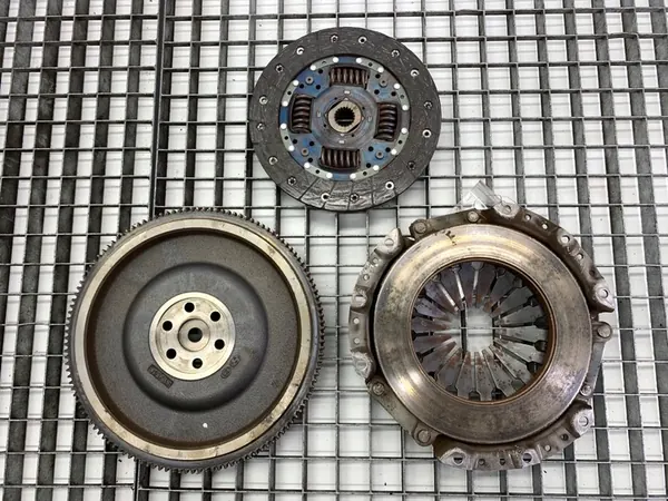 Embreagem KIA Venga 1.4 90CV Manual 41300-23138 image 3