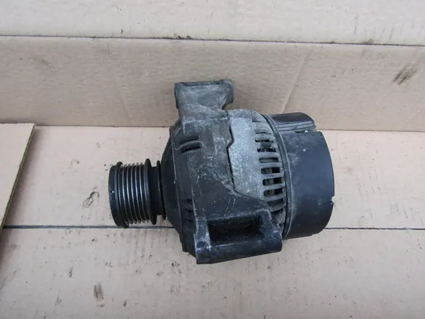Mercedes W124 W202 W210 Alternator 45-90A image 4