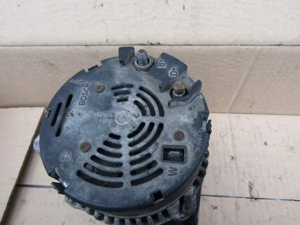Mercedes W124 W202 W210 Alternator 45-90A image 6