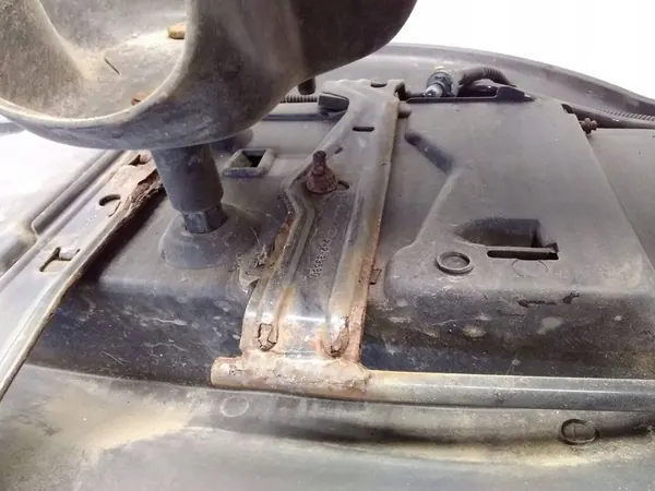 COUVERCLE DE MONTAGE DE ROUE JEEP CHEROKEE LIBERTY KJ 5HF06TRMAJ image 7