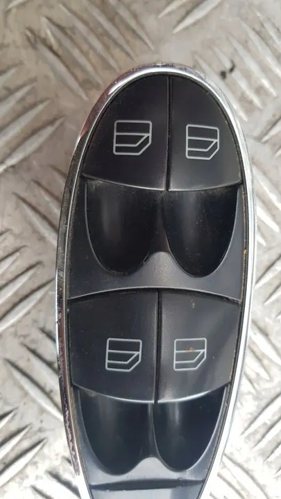 Mercedes W211 Linker Voorraam Schakelaar image 5