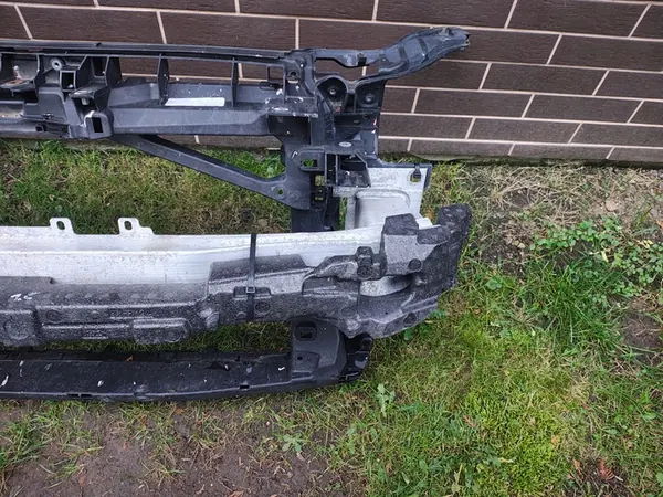 AUDI A3 8V0 Reforço de Para-choque Dianteiro image 4