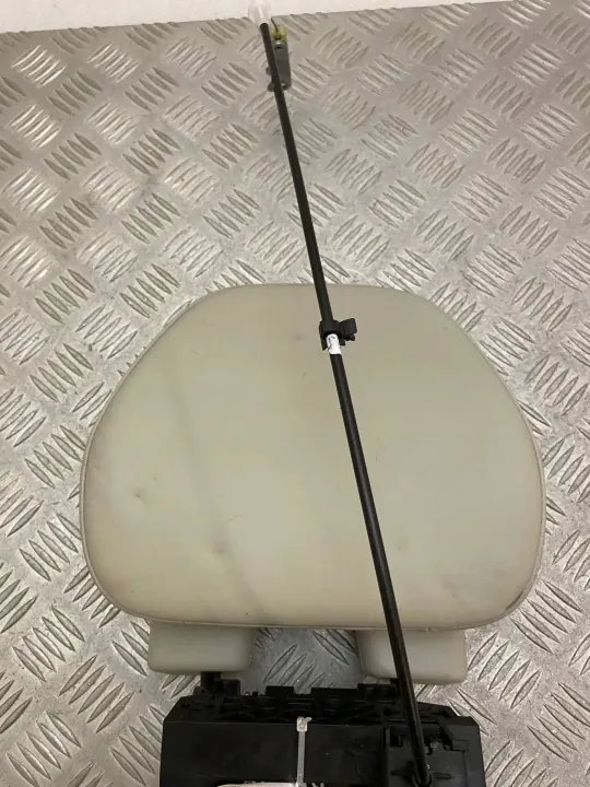 Volvo XC90 baksätes huvudstöd OEM UTO58226 image 5