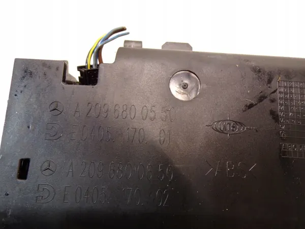 Asbak Compartiment OEM 2096800550 Mercedes W209 image 5