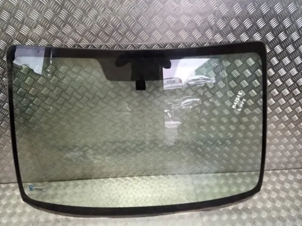 Mazda 5 voorruit OEM - Gebruikte staat image 2