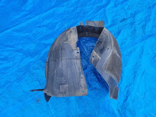 OPEL Astra J Front Right Wheel Arch Complete 13354317 image 7