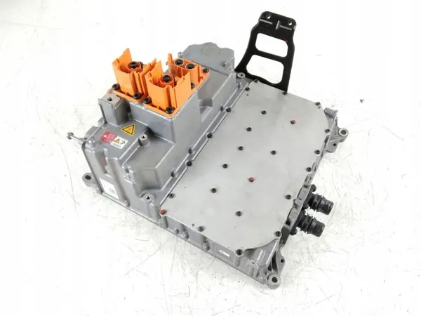 Porsche Taycan Wechselrichter OEM 9J1915539DG - Gebraucht image 2