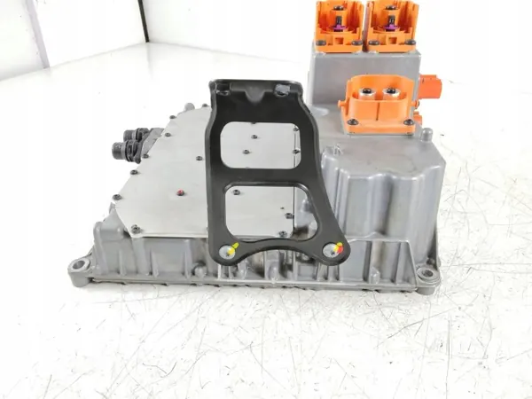 Porsche Taycan Wechselrichter OEM 9J1915539DG - Gebraucht image 4