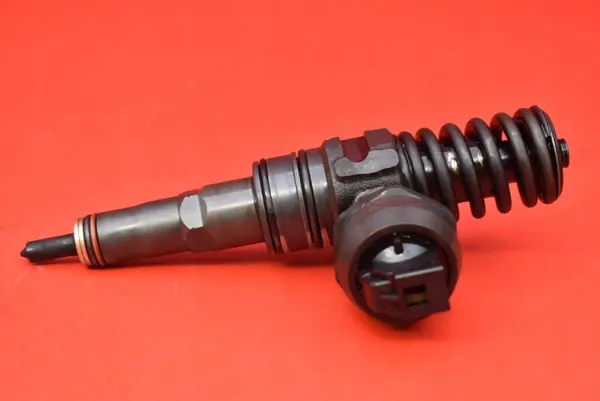 Ruiskutuspumppu OEM 038130073AJ Skoda Fabia 1.9 TDI:lle image 3