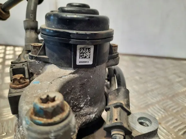 Mercedes-Benz GL X166 Hintere Bremszange image 2