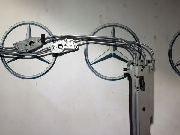 Mercedes W212 Panoramakaton Mekanismi OEM - Käytetty image 5