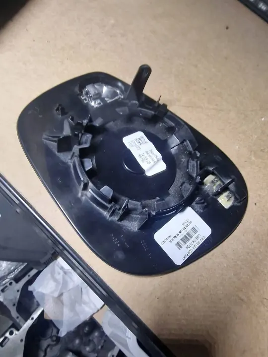 Insert de espejo derecho Ford Mustang Mach-E 2021 OEM LJ8B17K707DA image 7
