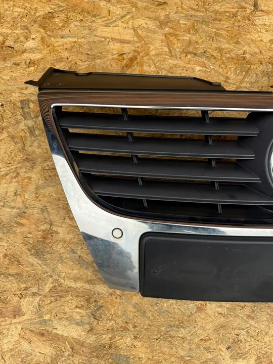 Front Grill VW Passat B6 image 2