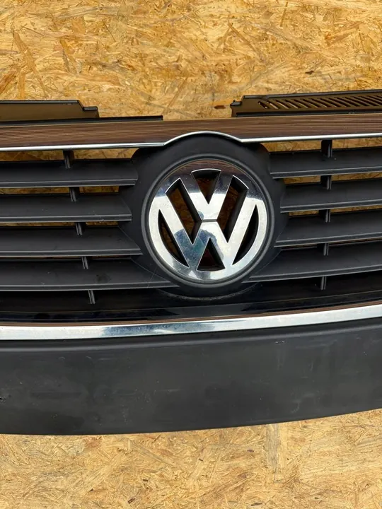 Front Grill VW Passat B6 image 3