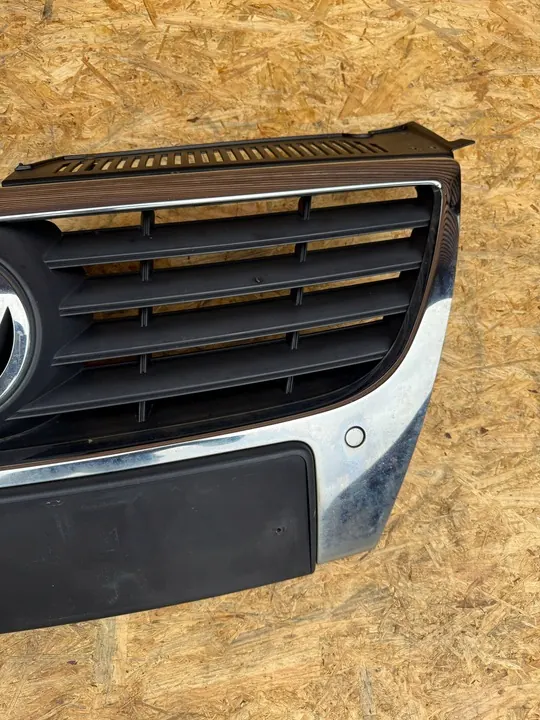Front Grill VW Passat B6 image 4