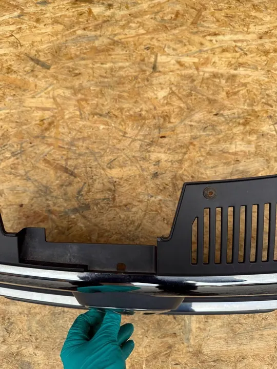 Front Grill VW Passat B6 image 6