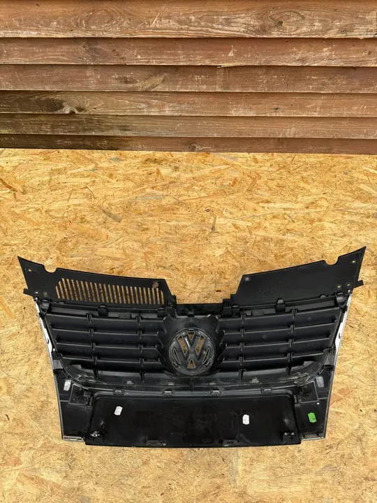 Front Grill VW Passat B6 image 8