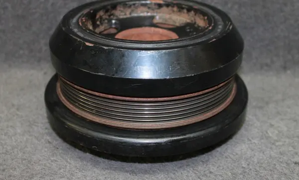 Amortecedor de vibração BMW F10 F01 E70 E71 F15 F16 8515044 image 2