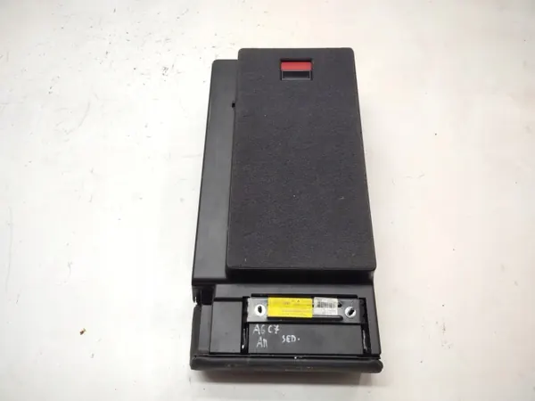 OEM 4G585205N Rücksitz-Armlehne mit Getränkehalter Audi A6 C7 image 10