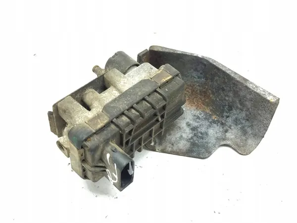 Contrôleur de turbo Mercedes-Benz S W220 2001 image 3