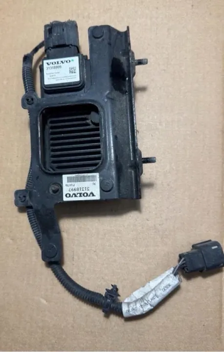 Radar Distronic Volvo XC60 OEM 31318999 - Usado image 2