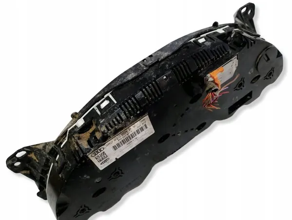 Cuadro de instrumentos Audi OEM 8K0920901P - Usado image 7
