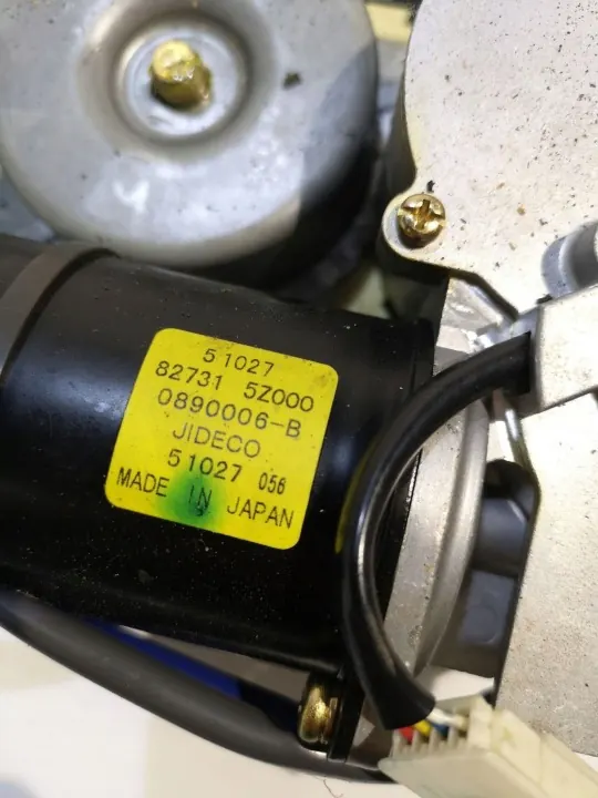 Nissan Quest Schiebetürmotor OEM 827315Z000 image 4