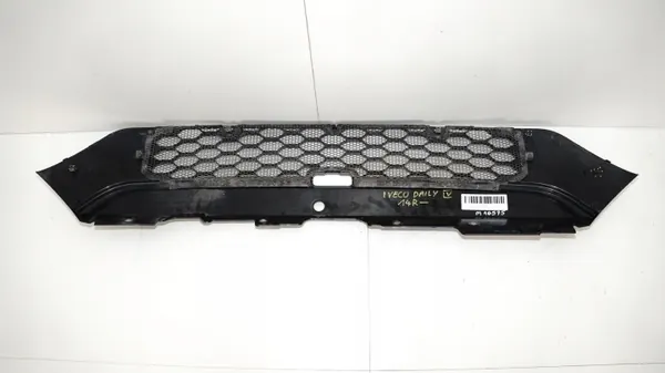 Iveco Daily IV 14-19R bumpergrille OEM 360164155 image 9