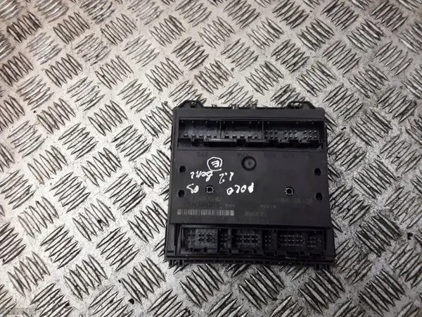 ECU VW Fox 6Q1937049D pour 2007 1.2 Essence image 2