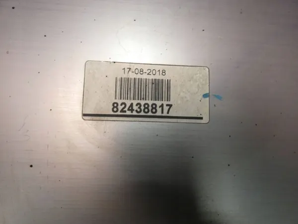 OEM 82438817 Silenciador trasero usado para Volvo V60 II 2.0D image 3