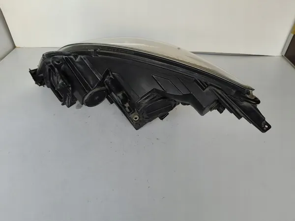 Oikea ajovalaisin Opel Zafira C 12-16 image 6