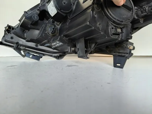 Oikea ajovalaisin Opel Zafira C 12-16 image 9